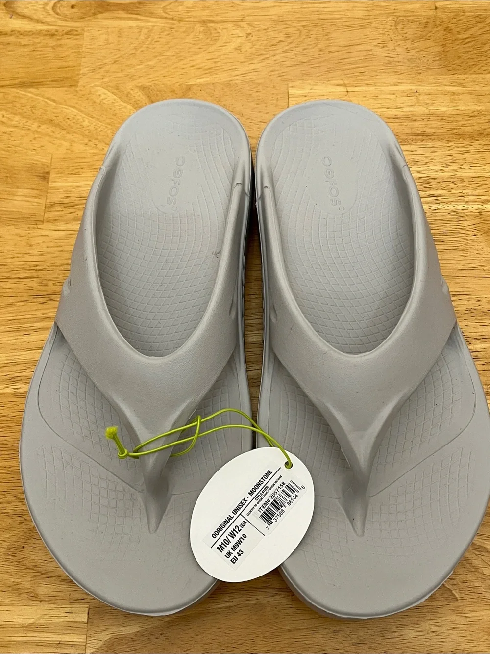Oofos ooriginal recovery thong sandals moonstone mens size 10 women’s 12 new